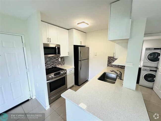 Building Photo - 1179 Benoist Farms Rd Unit 102 Rental