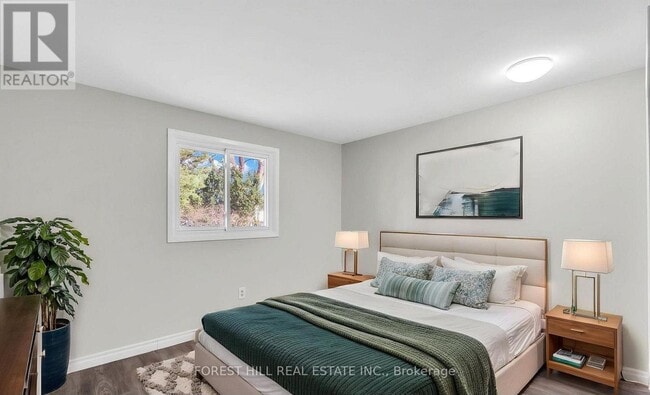 Photo - 115 Amberly Blvd