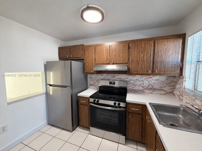 Photo - 8600 Sunrise Lakes Blvd Unit 211