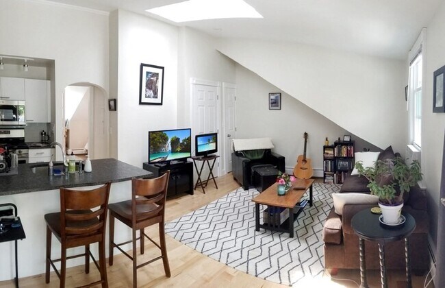 Photo - 158 High St Apartment Unit C