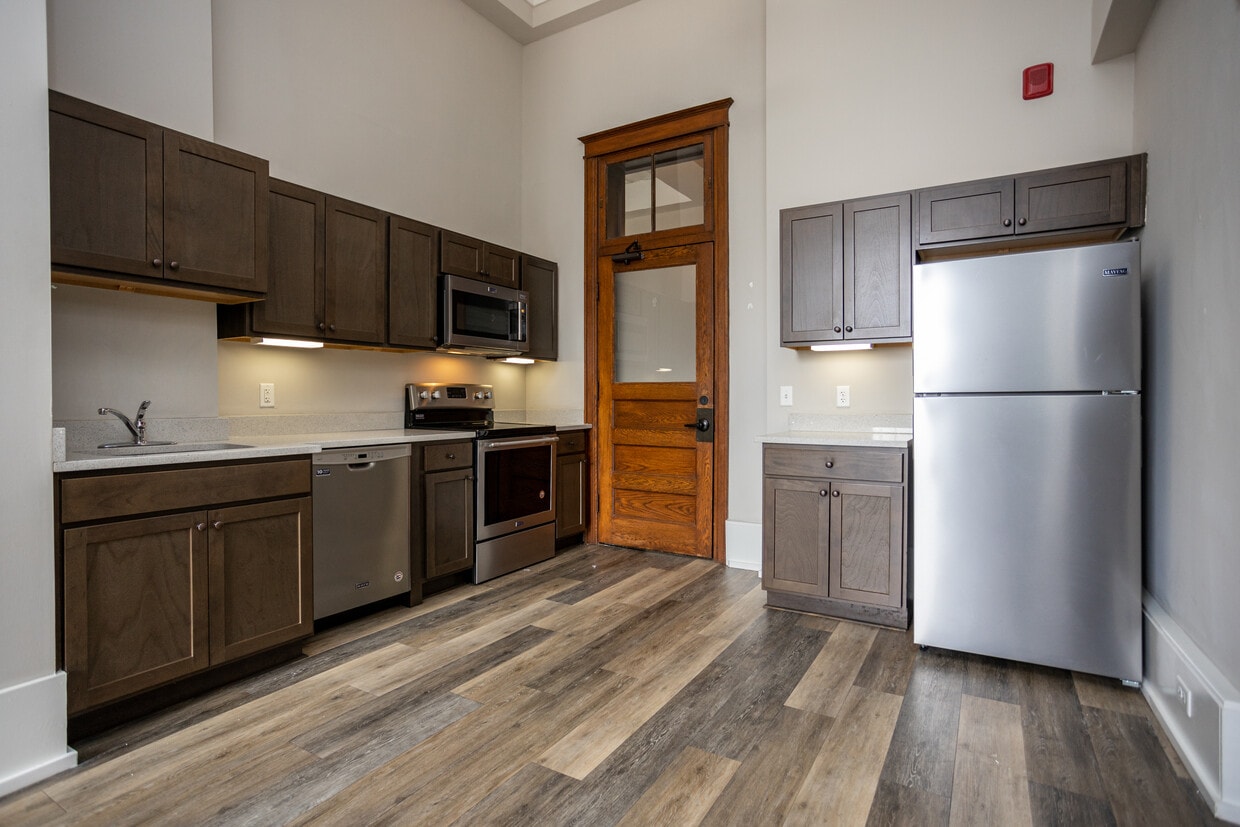 Photo - Knox High Apartments