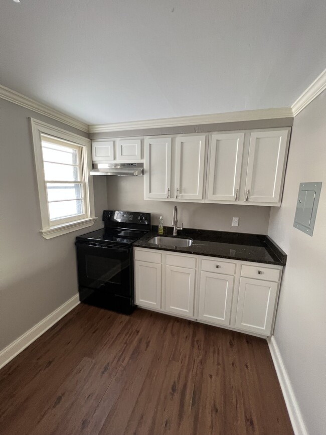 Chatsworth Place Apartments