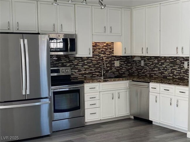 Photo - 612 Tam O Shanter