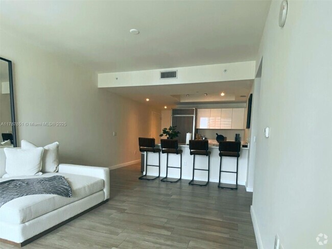 Building Photo - 1100S S Miami Ave Unit 2907 Rental
