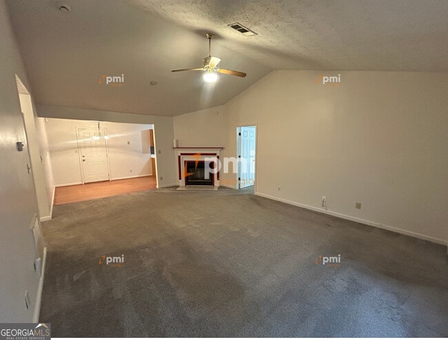 Photo - 2720 Sapphire St