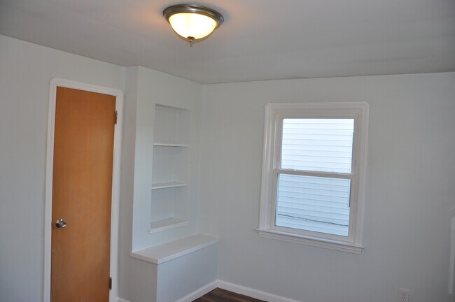 Photo - 4302 Silsby Rd