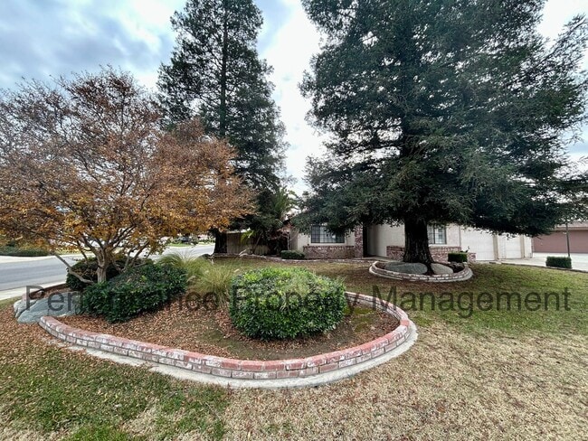 Photo - Stunning 4 Bed/3 Bath Home in The Oaks w/ Pool, Solar & $0 Deposit Option