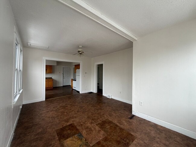 Photo - 57 Maltby St Unidad 2nd Front