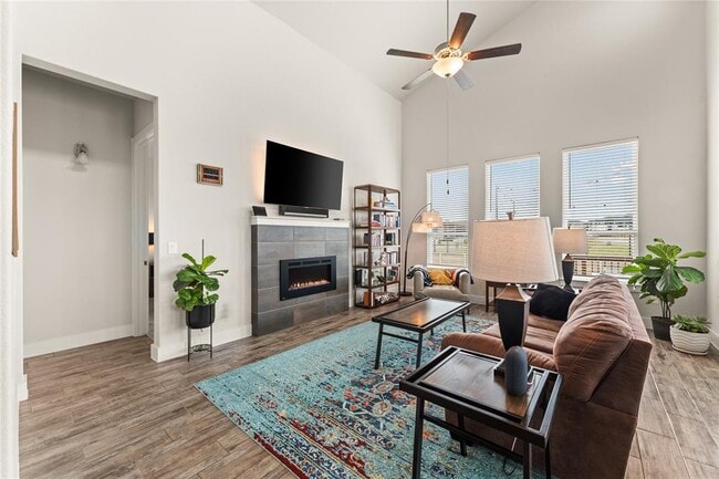 Photo - 11320 Charger Wy