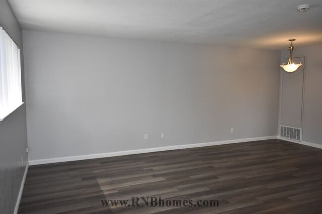 Photo - 4725 Hayford Way