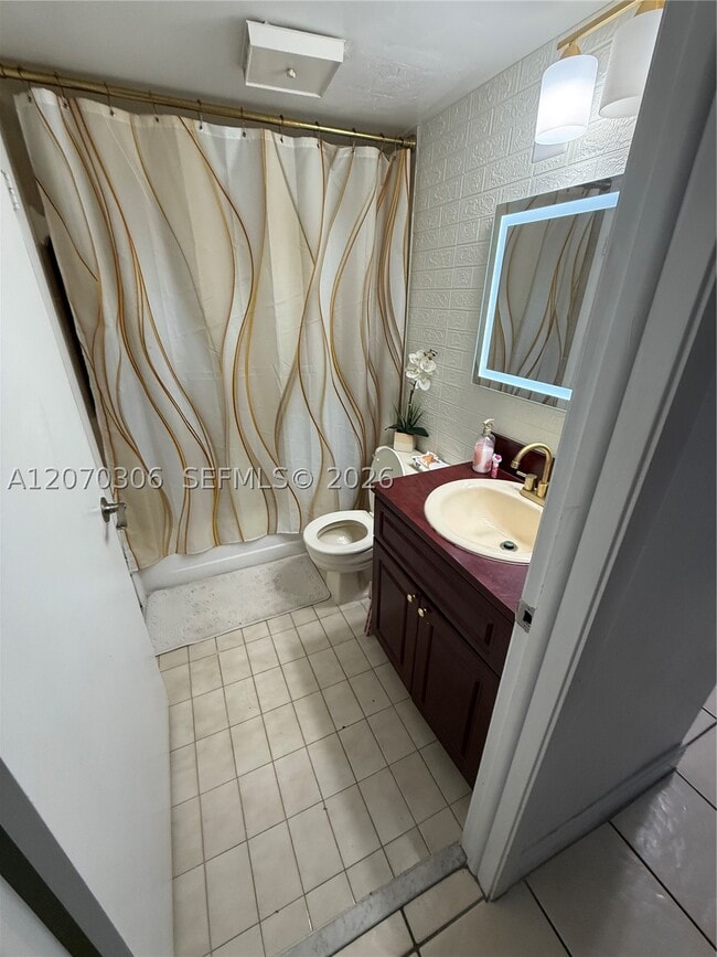Photo - 11800 SW 18th St Unit 407-4