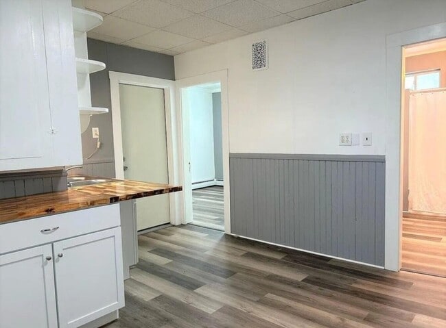 Photo - 98 Blake St Unit Apt 2