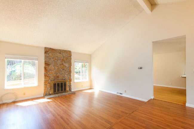 Photo - 3 bedroom 2 bath home on a corner Lot