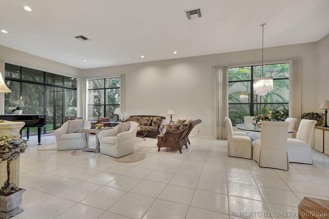 4528 Barclay Fair Way