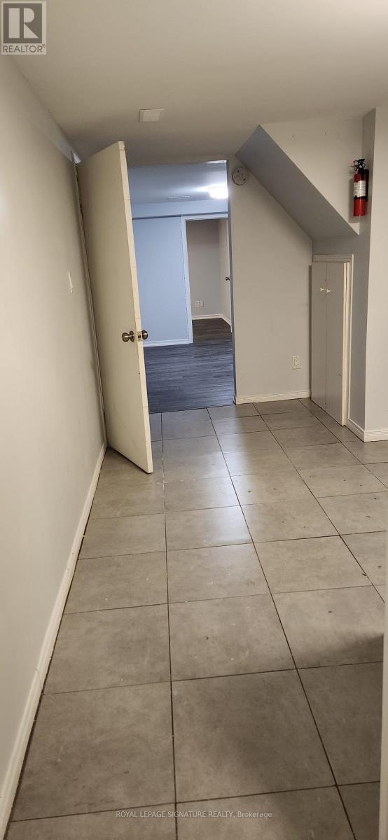 Photo - 3443 Queenston Dr