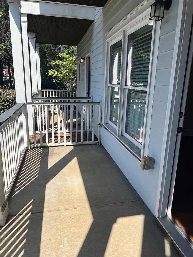 Photo - 1559 Craig St