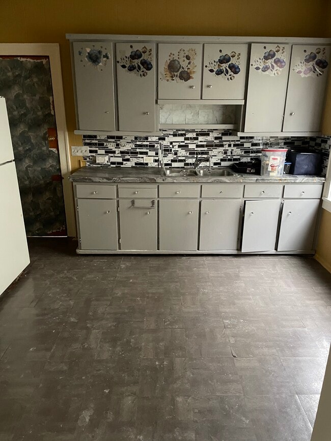 Photo - 183 Delamaine Dr