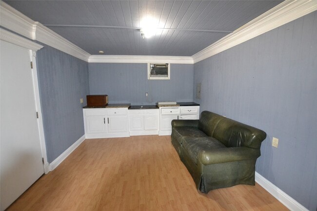 Photo - 253 Old Groveton Rd