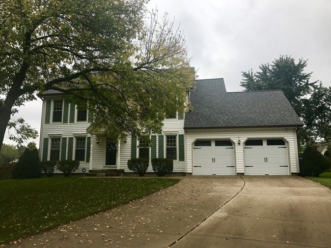 Building Photo - {15031} Charming Two Story Home + Huge, Fenced Yard + Cul de Sac