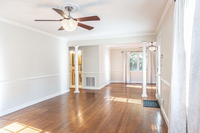 Photo - 435 W Baltimore Ave