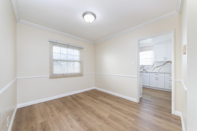 Photo - 2147 W 104th St