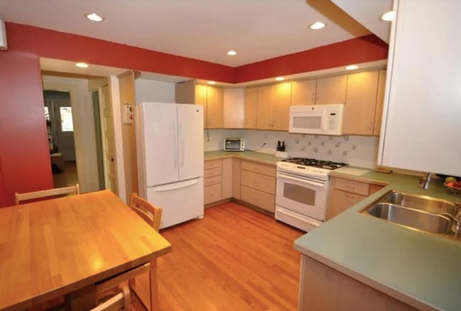 Photo - 4-Bedroom Single Family Home in the Desirable Park Ave Area!