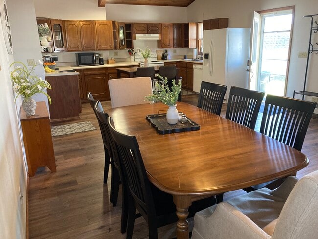 Photo - Elizabeth House