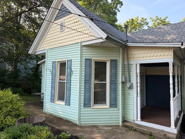 Photo - *** AVAILABLE NOW – Rare Downtown Corydon Rental! ***