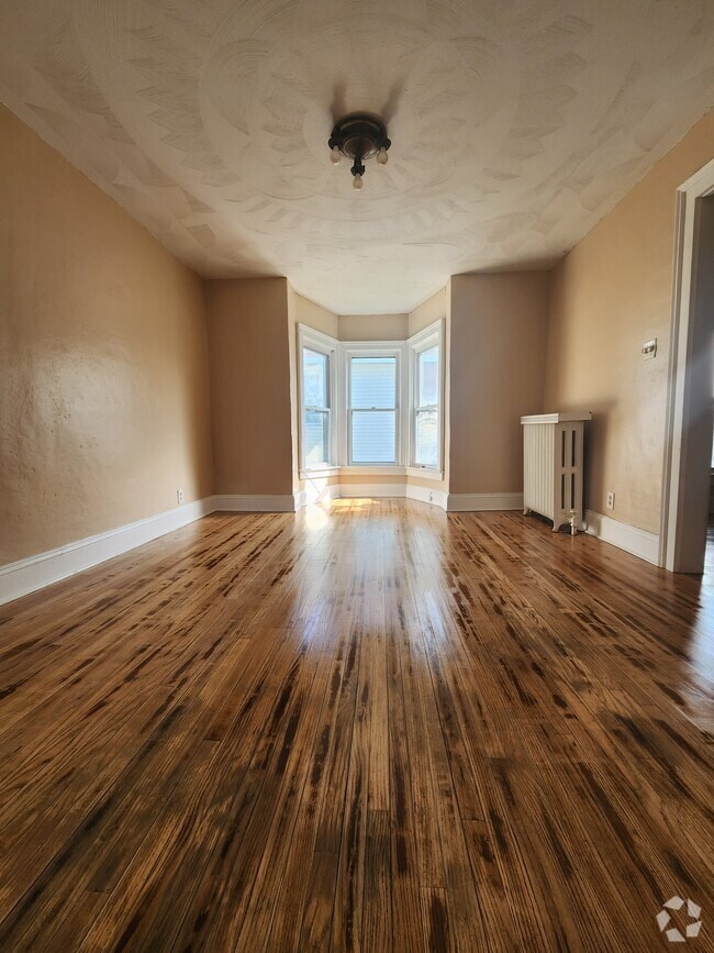 Building Photo - 619 Deer St Unit Upper Rental