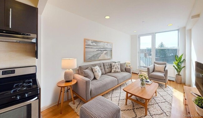 Building Photo - 67-09 Austin St Unit 4A