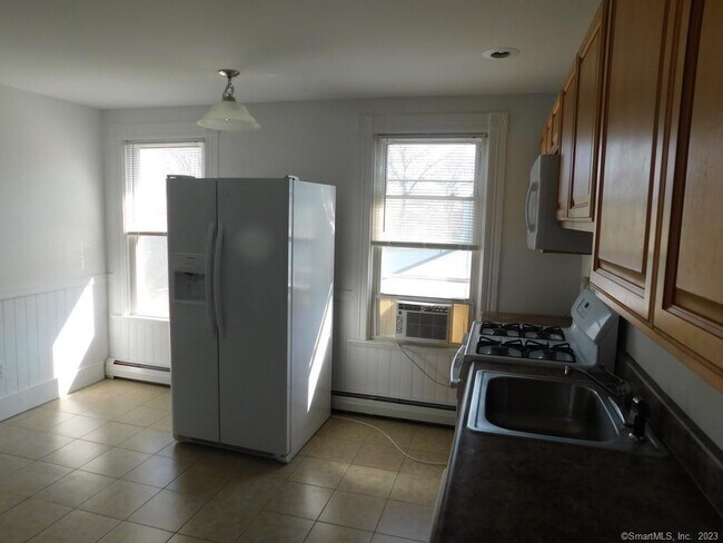 Photo - 111 Oneco Ave Unit c