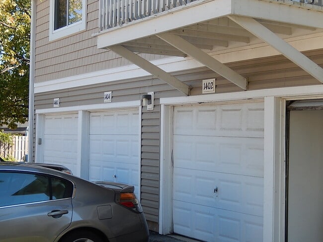 Photo - 1402 Bear Flag Dr