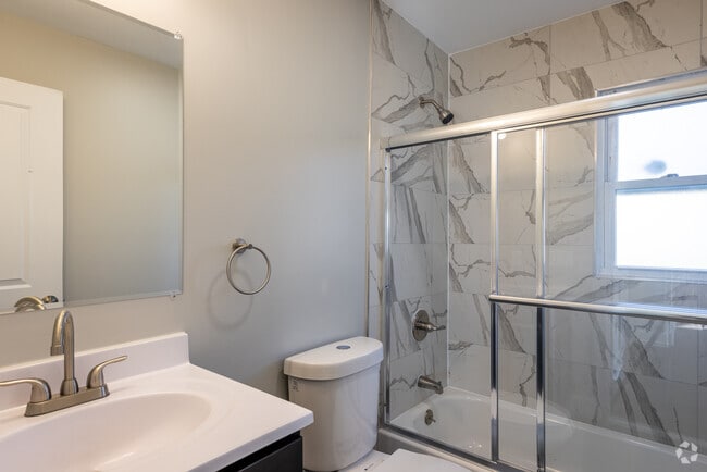 1BR, 1BA - 550SF