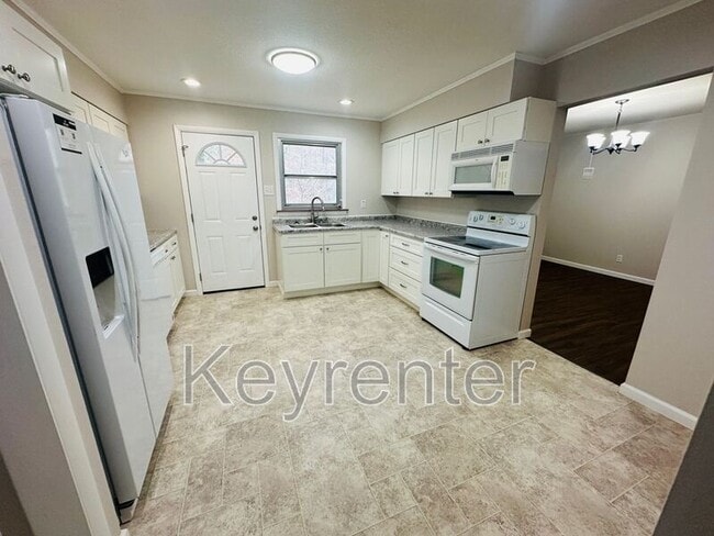 Photo - 516 Post Oak Ln