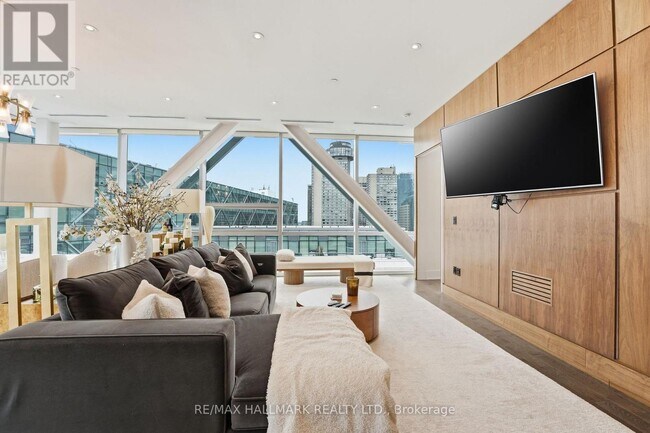 Photo - 39 Queens Quay E Unité 1301