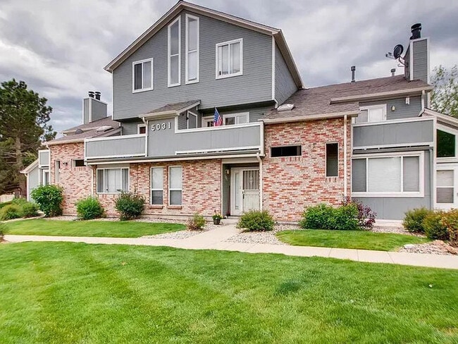 Building Photo - Condo Unit 207C