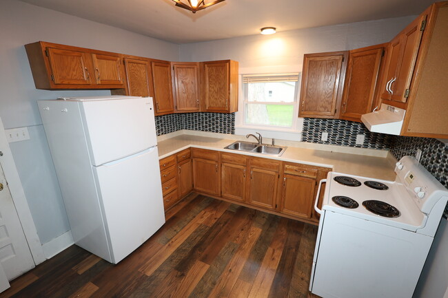 Photo - 2908 Pleasant Plain Ave