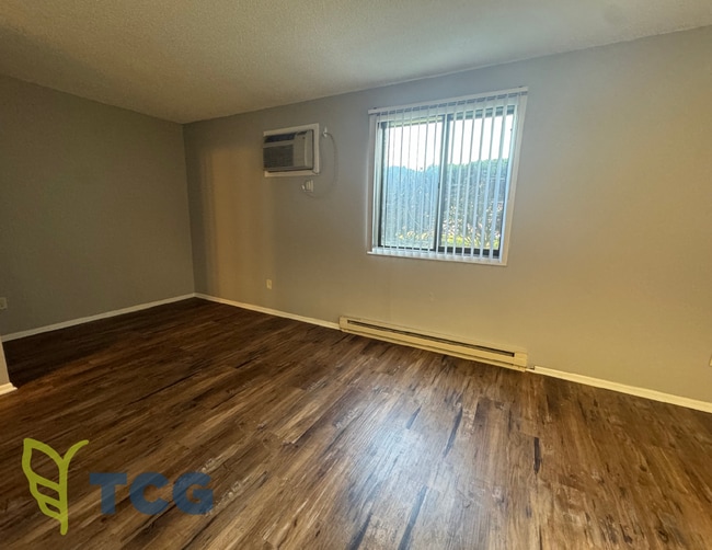 Photo - 2402 Marquette Rd Unit Apt 9