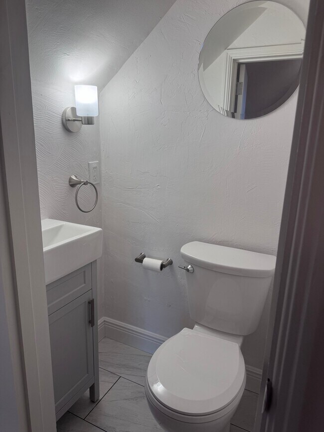 Photo - 720 6th St