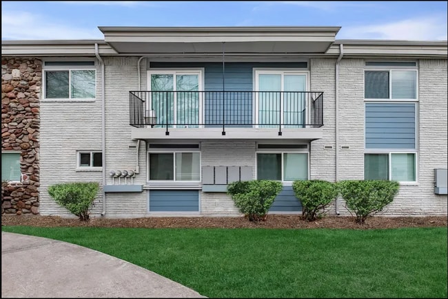 Building Photo - 1301 Avenue A Unit #1301