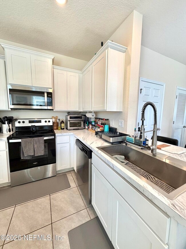 Photo - 845 Observatory Pkwy