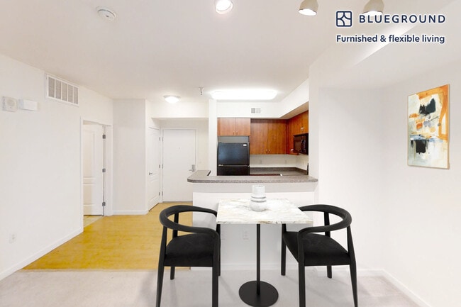 24 Union Square Unit SI FL4-ID6800A