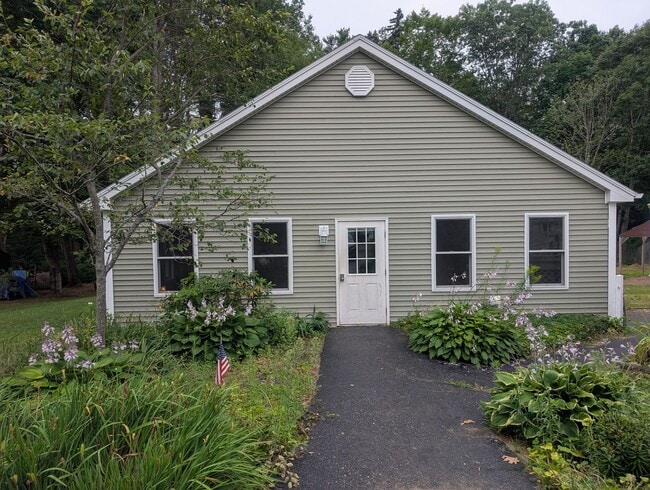 Building Photo - Gorgeous One+ bedroom in Brunswick Rental