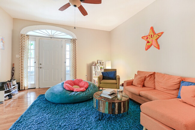 Photo - 5706 Willow St Unit 5706