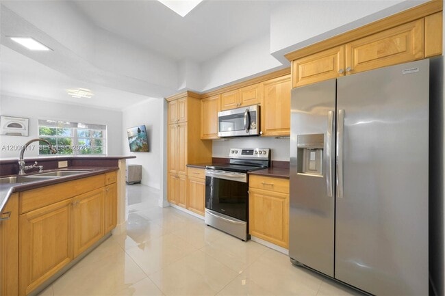 Photo - 3255 NE 184th St Unit 12410