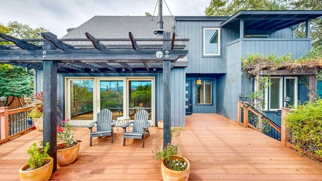 1625 Los Olivos Rd