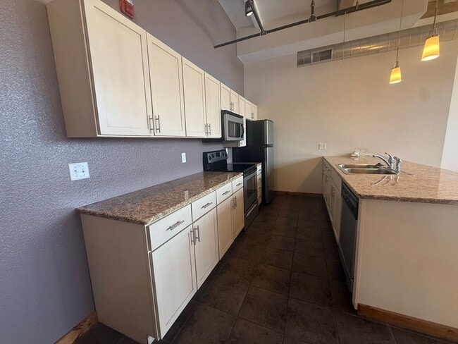 Photo - 601 N National Ave