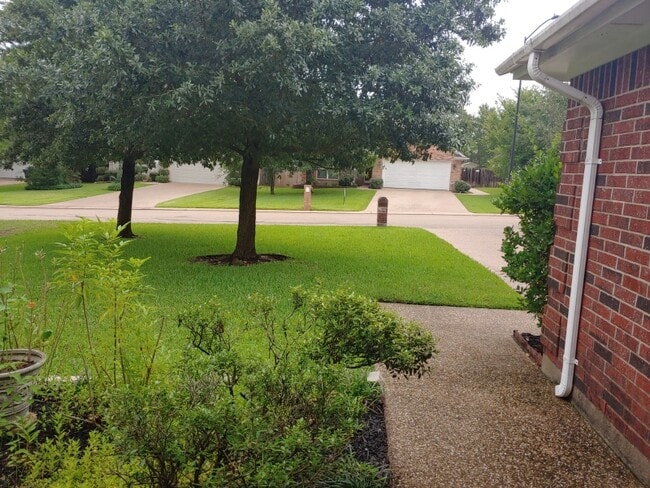 Photo - 2383 Kendal Green Cir