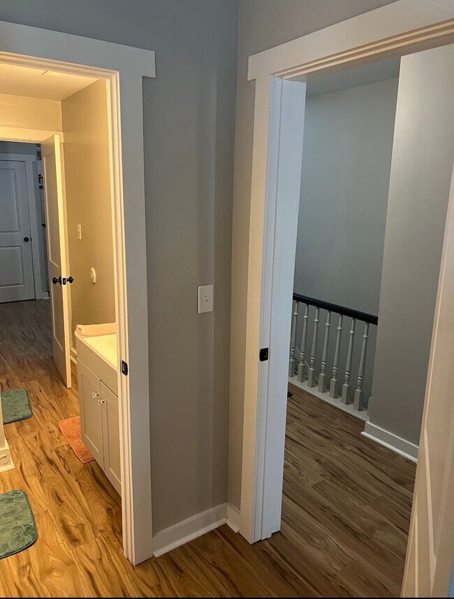 Photo - 1917 W Madison St Unidad #2