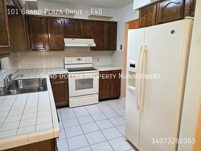 Photo - 101 Grand Plaza Dr